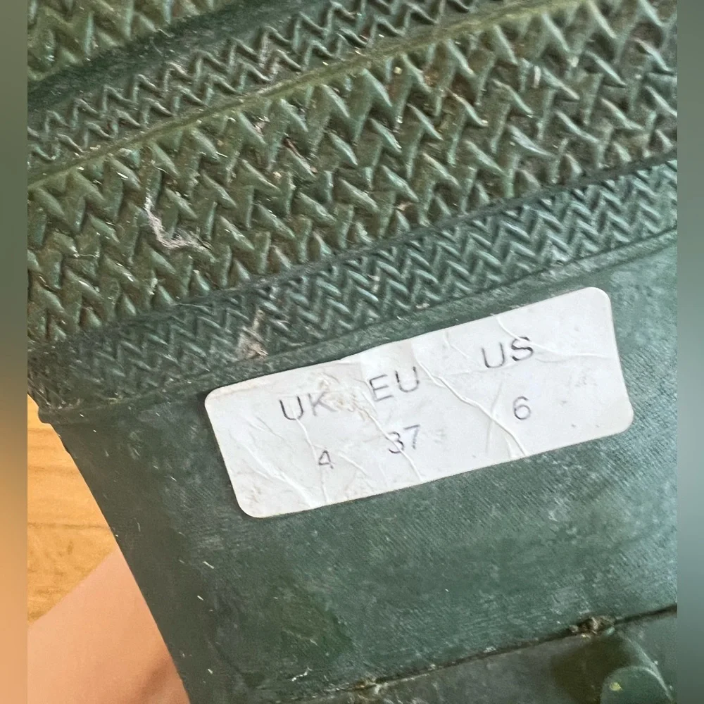 Hunter Garden Clogs - Picture 2 of 2